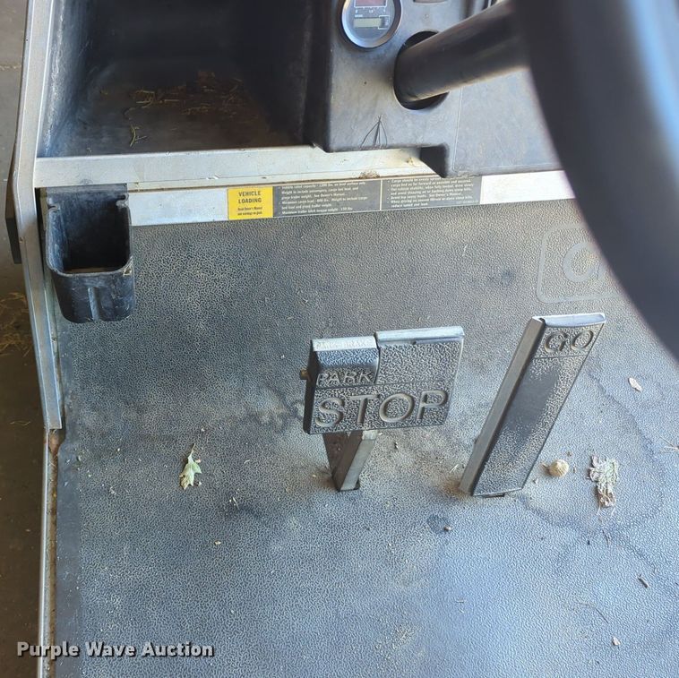 image for item NG9369 2007 Club Car  Carryall 2  golf cart