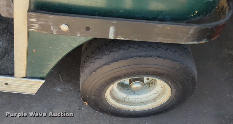 image for item NG9369 2007 Club Car  Carryall 2  golf cart