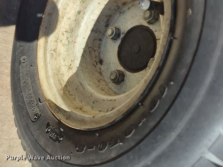 image for item NG9369 2007 Club Car  Carryall 2  golf cart