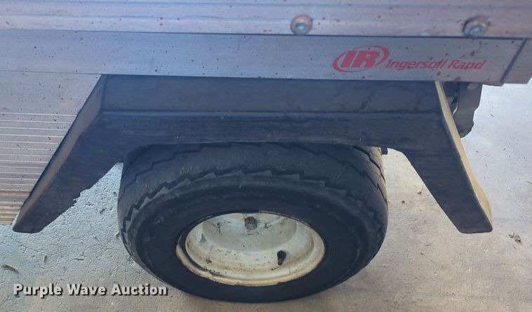 image for item NG9369 2007 Club Car  Carryall 2  golf cart