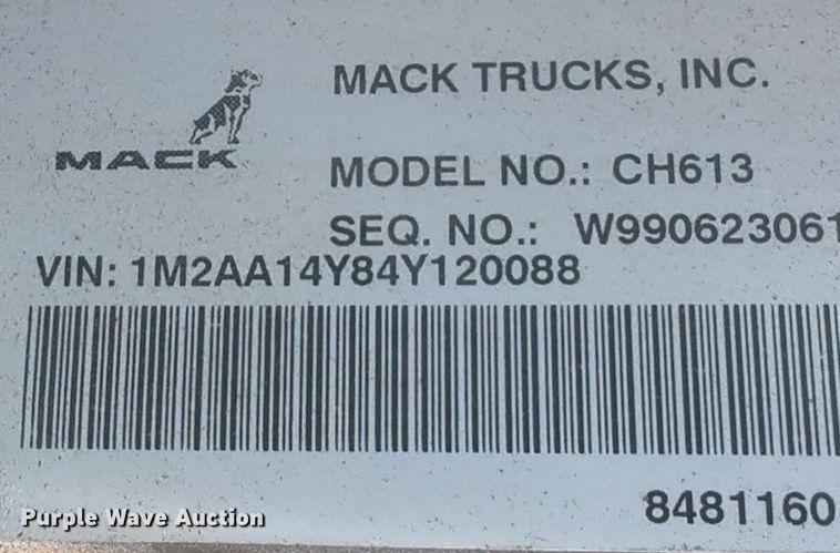 image for item NG9372 2000 Mack CH613 semi truck