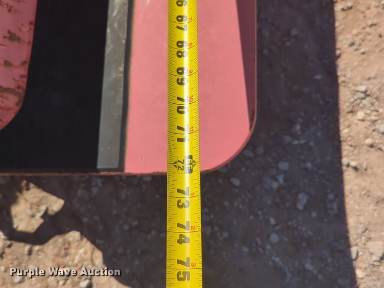 image for item NG9433 Bolzoni Auramo  excavator clamp