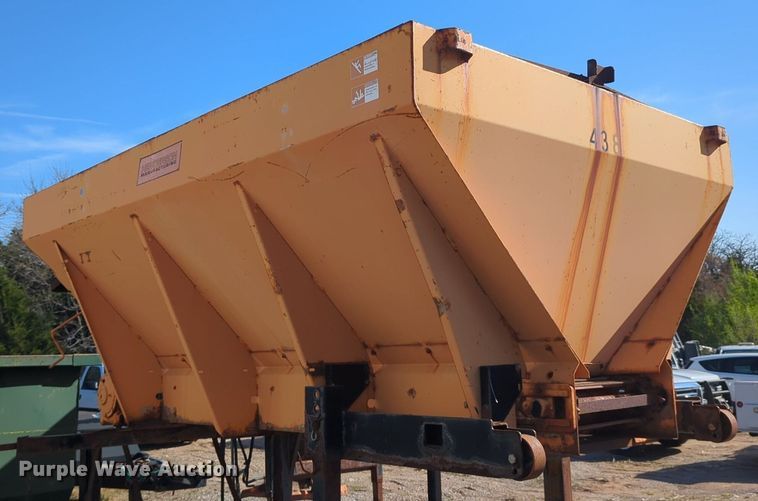 image for item NG9465 Henderson FSH10 spreader