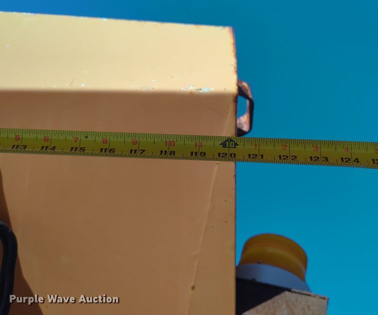 image for item NG9465 Henderson FSH10 spreader