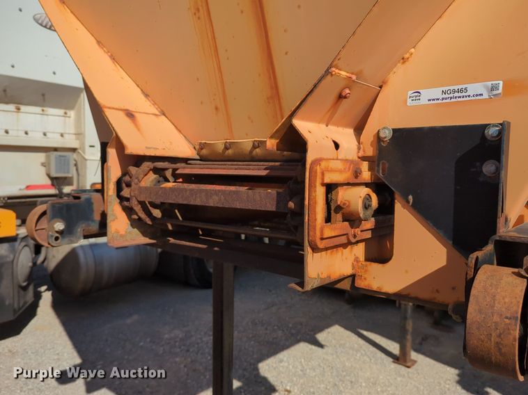 image for item NG9465 Henderson FSH10 spreader