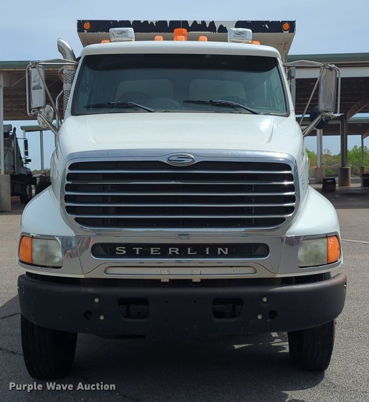 image for item NG9467 2009 Sterling L-Line dump truck