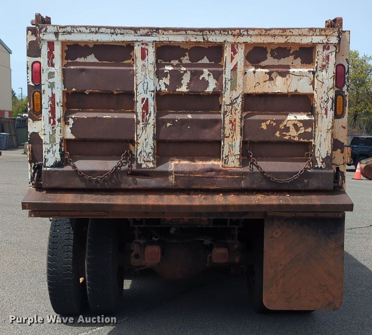 image for item NG9467 2009 Sterling L-Line dump truck