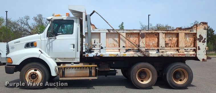 image for item NG9467 2009 Sterling L-Line dump truck