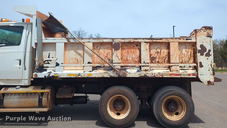 image for item NG9467 2009 Sterling L-Line dump truck
