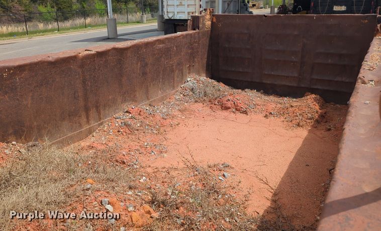 image for item NG9467 2009 Sterling L-Line dump truck