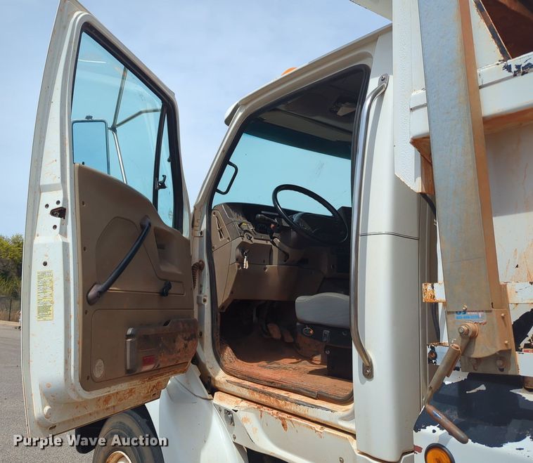 image for item NG9467 2009 Sterling L-Line dump truck