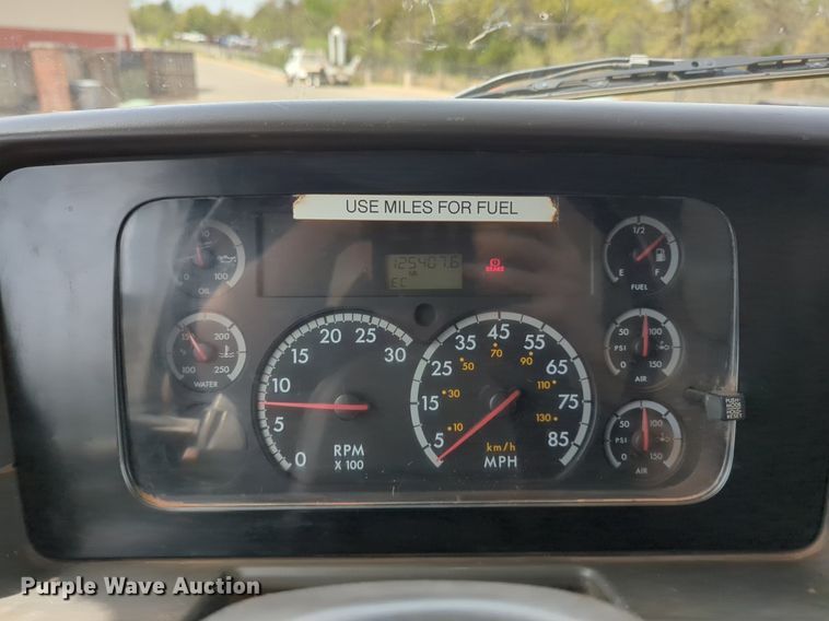 image for item NG9467 2009 Sterling L-Line dump truck