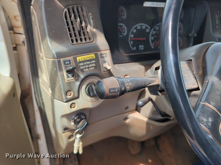 image for item NG9467 2009 Sterling L-Line dump truck