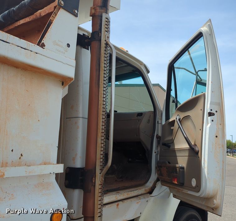 image for item NG9467 2009 Sterling L-Line dump truck