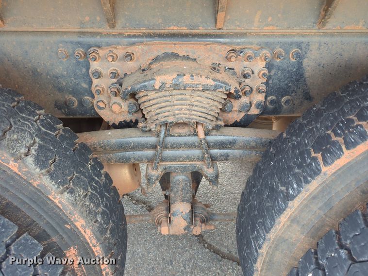 image for item NG9467 2009 Sterling L-Line dump truck