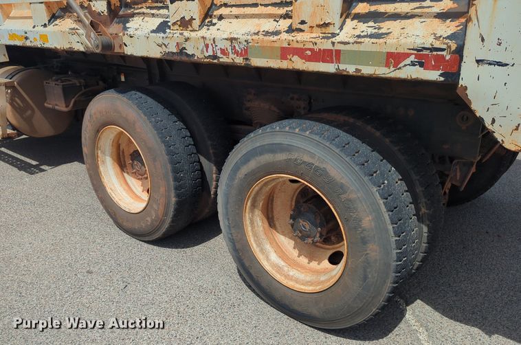 image for item NG9467 2009 Sterling L-Line dump truck