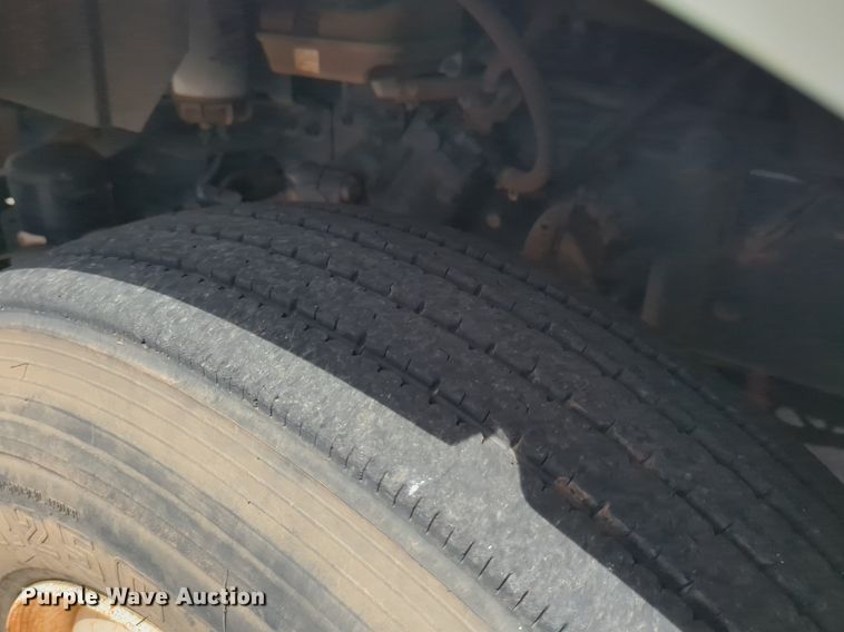 image for item NG9467 2009 Sterling L-Line dump truck