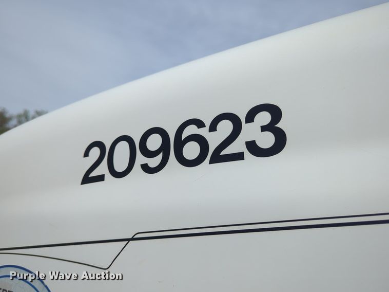 image for item NG9467 2009 Sterling L-Line dump truck