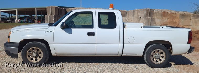 image for item NG9474 2006 Chevrolet  Silverado 1500  Ext. Cab pickup truck