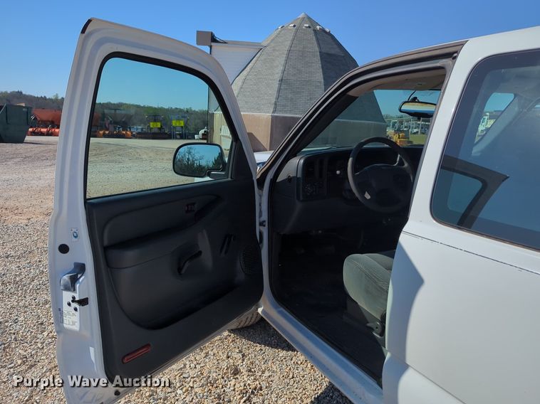 image for item NG9474 2006 Chevrolet  Silverado 1500  Ext. Cab pickup truck