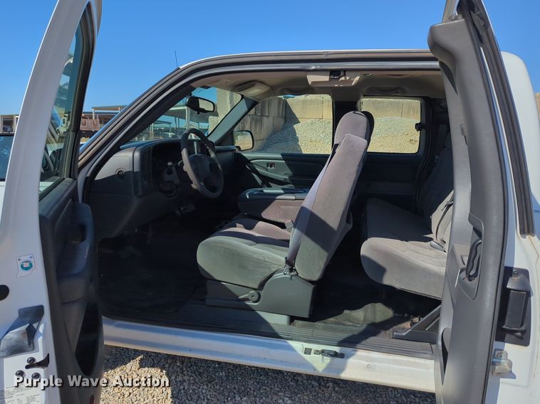 image for item NG9474 2006 Chevrolet  Silverado 1500  Ext. Cab pickup truck