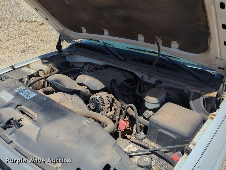 image for item NG9475 2003 GMC  Sierra 1500 pickup truck