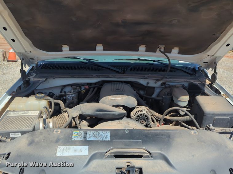 image for item NG9475 2003 GMC  Sierra 1500 pickup truck