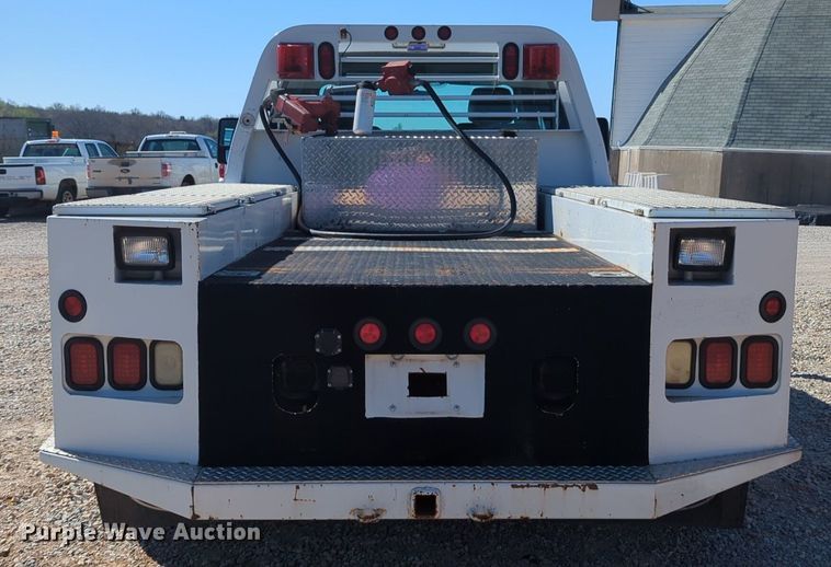 image for item NG9483 2013 Ford  F450 Super Duty SuperCab flatbed truck