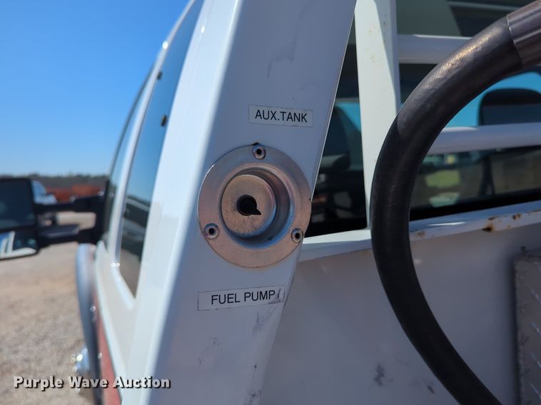 image for item NG9483 2013 Ford  F450 Super Duty SuperCab flatbed truck