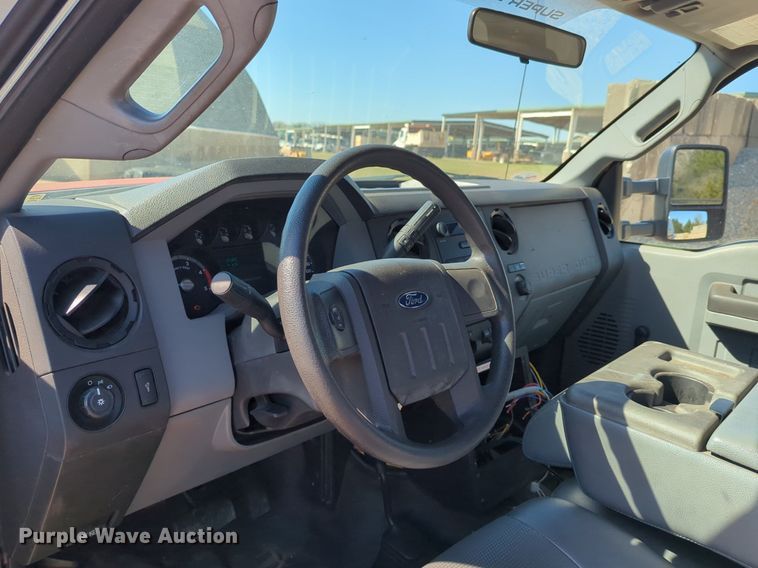 image for item NG9483 2013 Ford  F450 Super Duty SuperCab flatbed truck