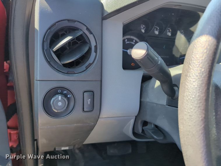 image for item NG9483 2013 Ford  F450 Super Duty SuperCab flatbed truck