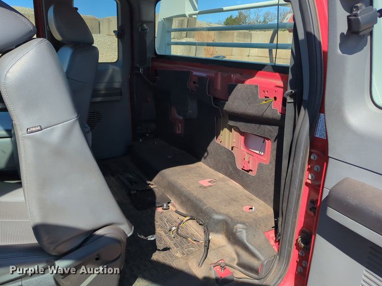 image for item NG9483 2013 Ford  F450 Super Duty SuperCab flatbed truck