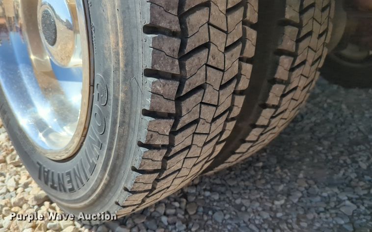 image for item NG9483 2013 Ford  F450 Super Duty SuperCab flatbed truck