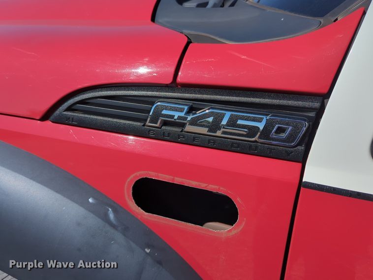 image for item NG9483 2013 Ford  F450 Super Duty SuperCab flatbed truck