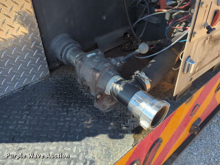 image for item NG9484 2005 Ford  F550 brush fire truck