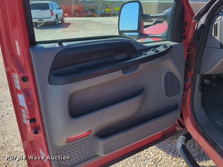 image for item NG9484 2005 Ford  F550 brush fire truck