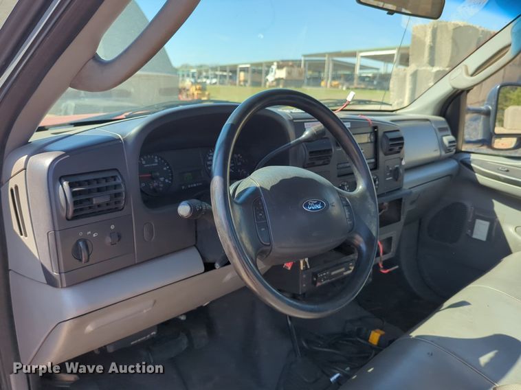 image for item NG9484 2005 Ford  F550 brush fire truck