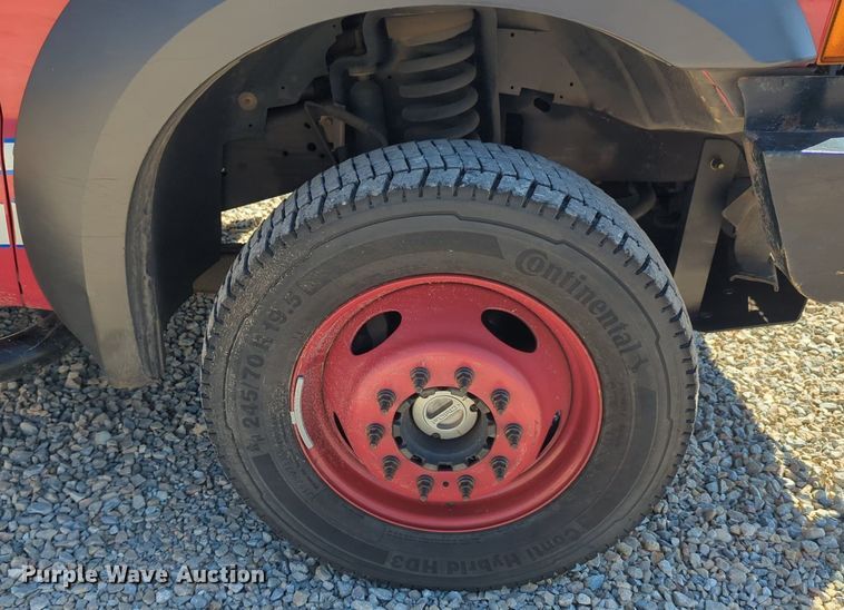 image for item NG9484 2005 Ford  F550 brush fire truck