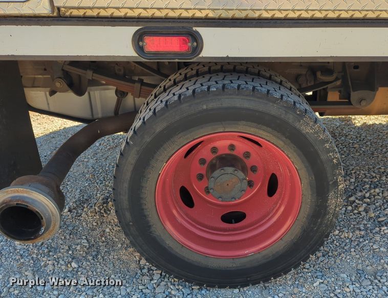 image for item NG9484 2005 Ford  F550 brush fire truck