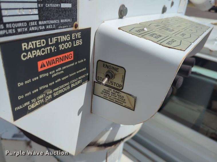 image for item NG9488 2005 International  4300 bucket truck