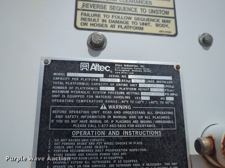 image for item NG9488 2005 International  4300 bucket truck