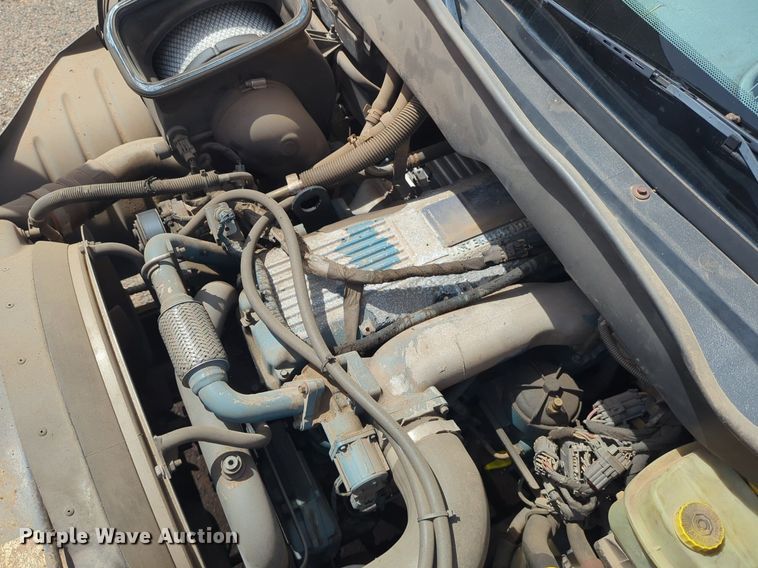 image for item NG9488 2005 International  4300 bucket truck