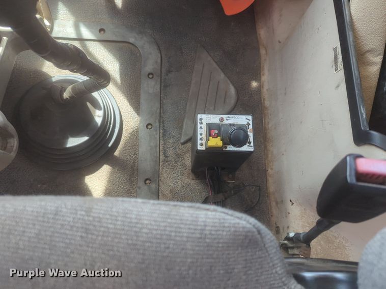 image for item NG9496 2003 Mack CH600 semi truck