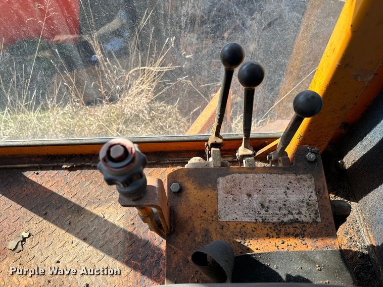 image for item NH9036 Broce  RF300 broom