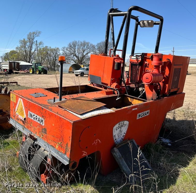 image for item NH9037 Ingram 9-2800-PA pneumatic roller