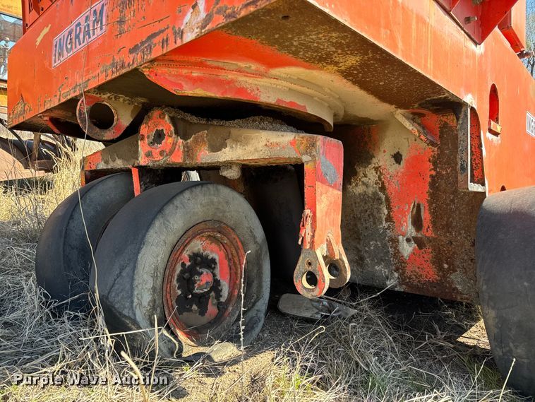 image for item NH9037 Ingram 9-2800-PA pneumatic roller