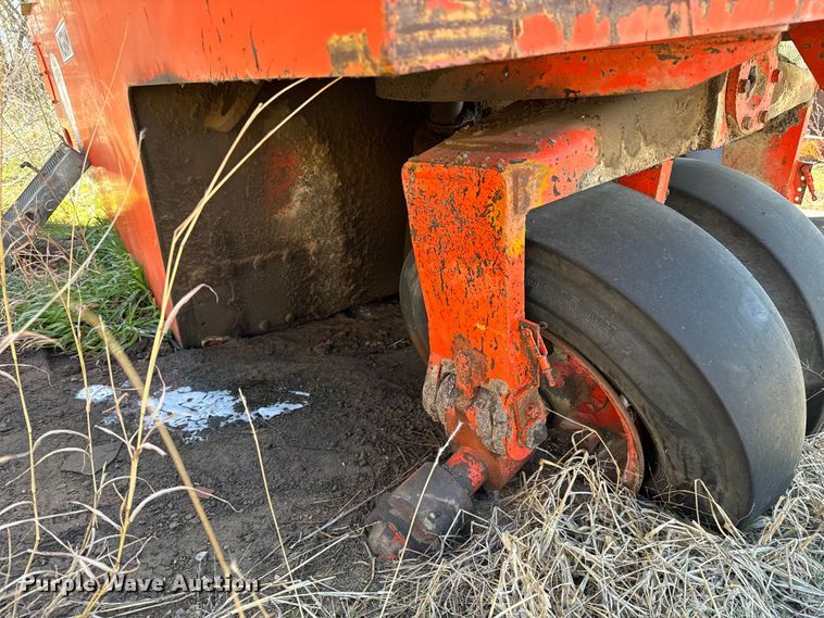 image for item NH9037 Ingram 9-2800-PA pneumatic roller