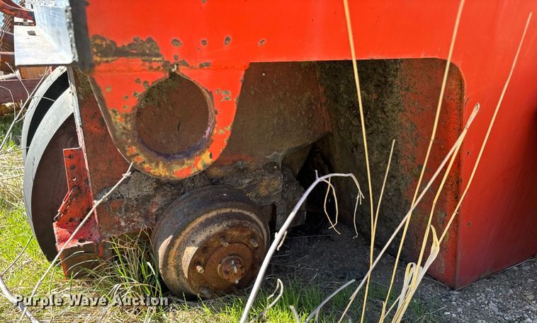 image for item NH9037 Ingram 9-2800-PA pneumatic roller