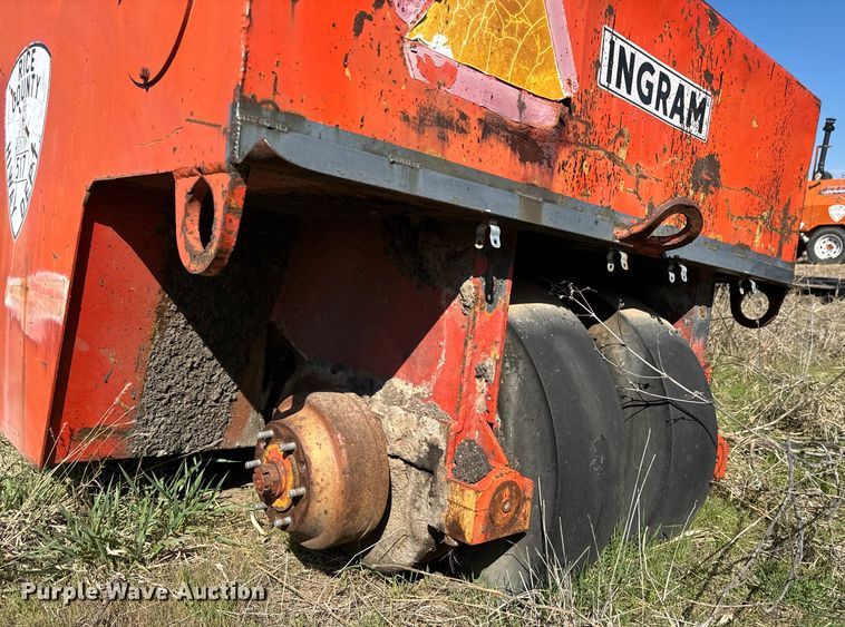 image for item NH9037 Ingram 9-2800-PA pneumatic roller