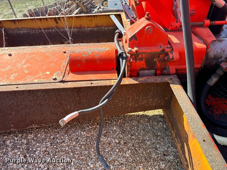 image for item NH9037 Ingram 9-2800-PA pneumatic roller